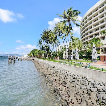 602 Harbour Lights With Ocean Views Hotell Cairns Rom bilde