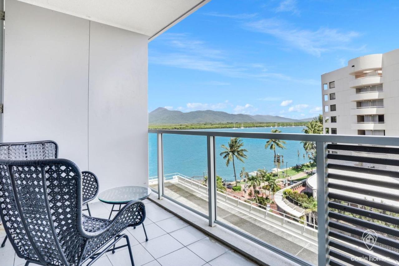 602 Harbour Lights With Ocean Views Hotell Cairns Eksteriør bilde