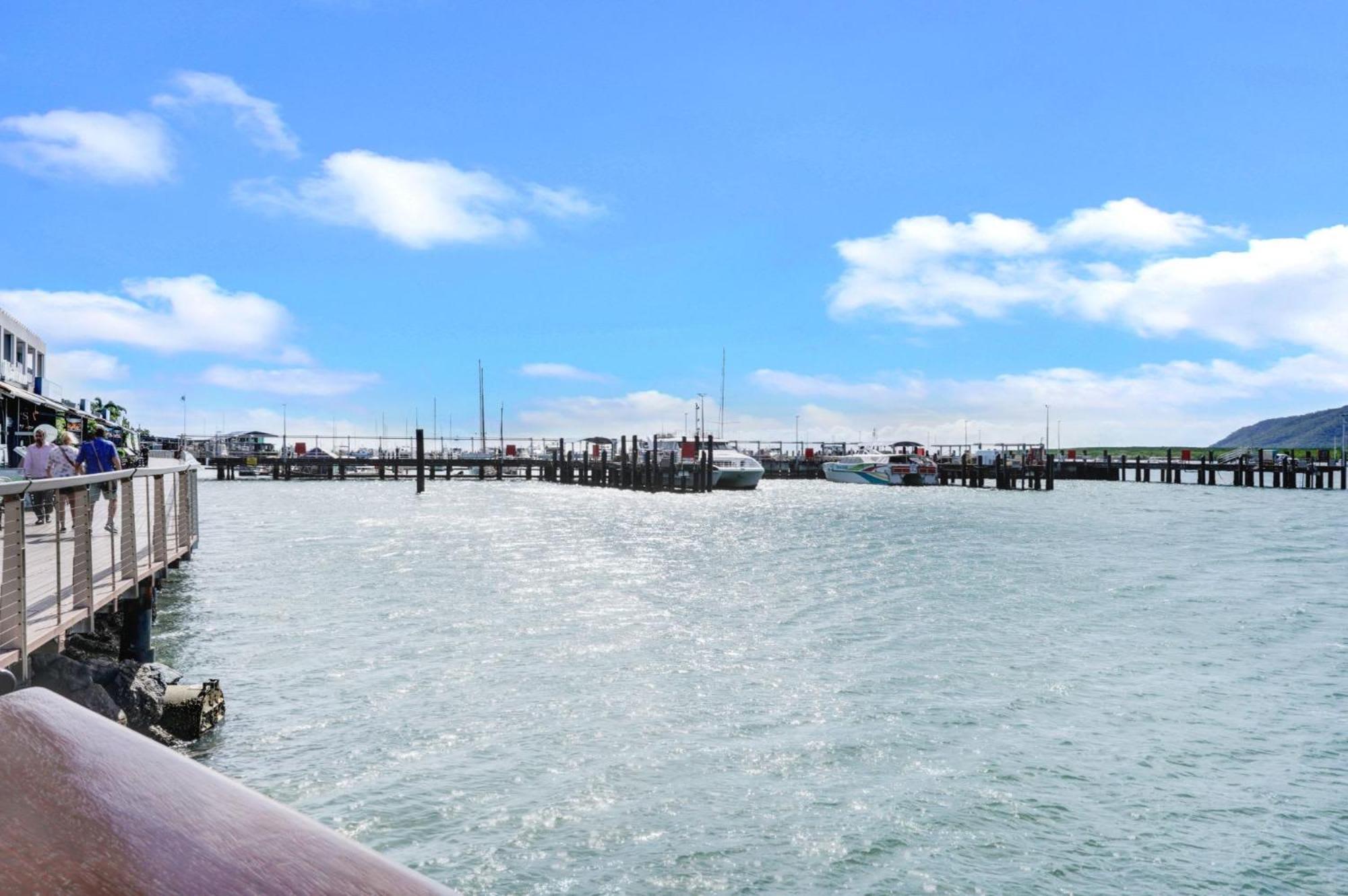 602 Harbour Lights With Ocean Views Hotell Cairns Rom bilde